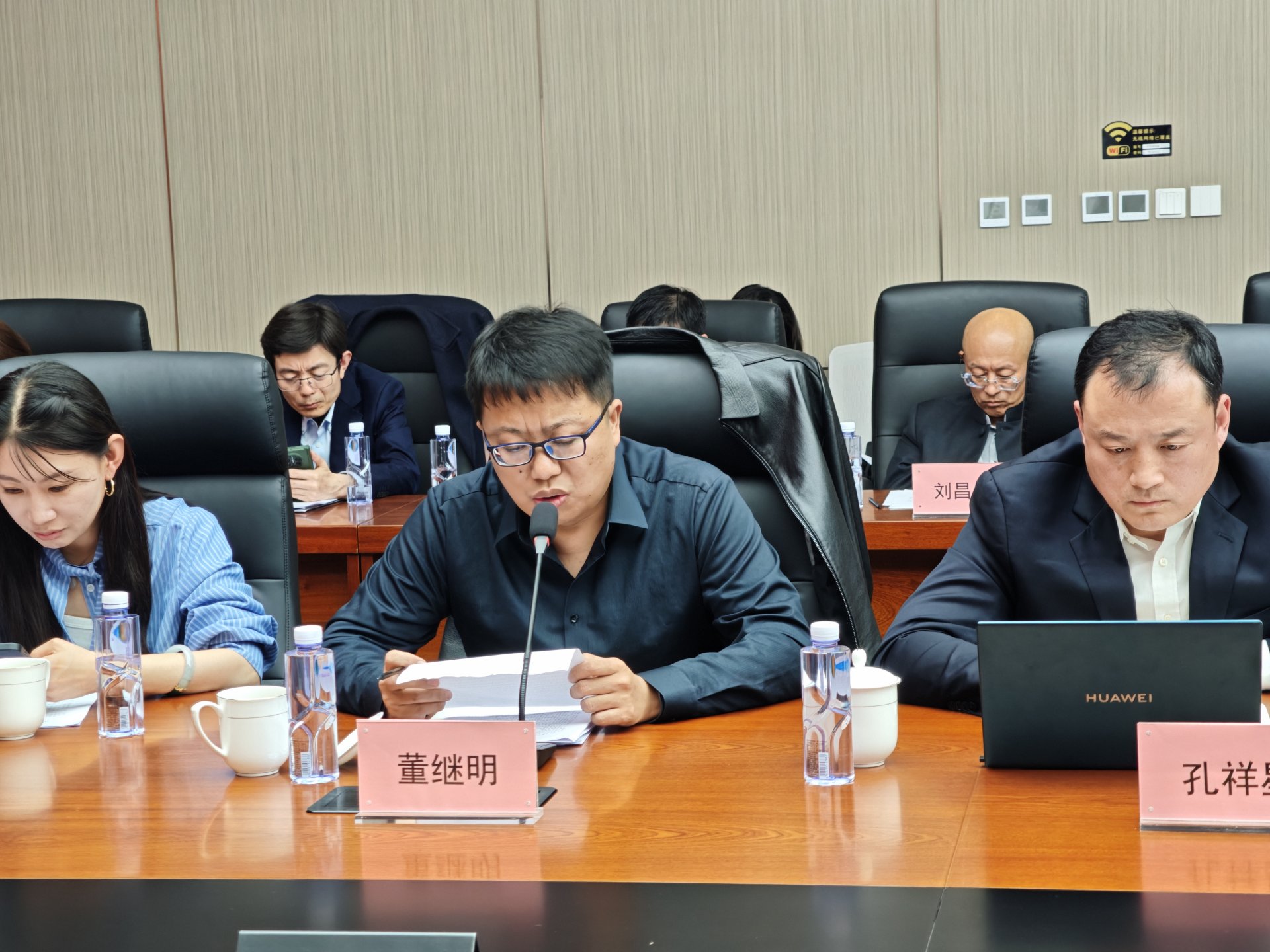 延续“沪办讲坛”一贯的“实地调研+交